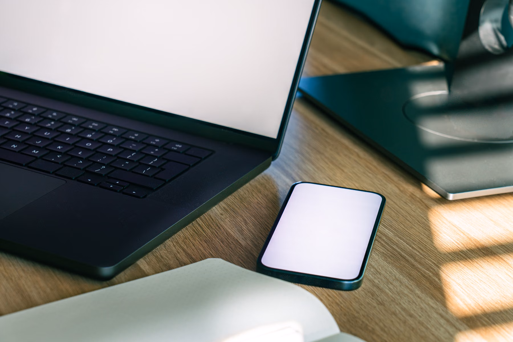 Modern business workspace representing a Microsoft 365 cloud migration